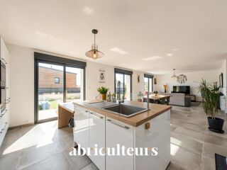  Maison à vendre 7 pièces 220 m²