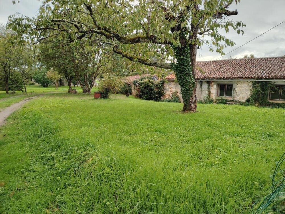 Vente Maison Maison en pierre de 110 m² sur un terrain de 2600 m² commune de Jardres Jardres