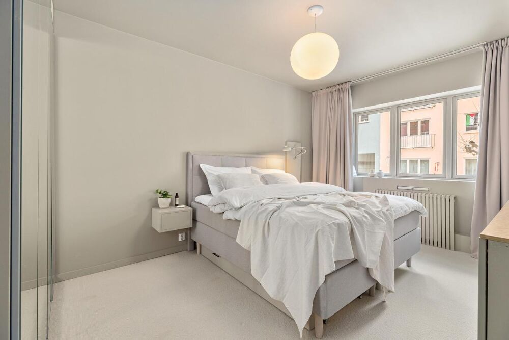 Vente Appartement Superbe 4 pieces idealement situé avec un grand balcon - interlocuteur chinois Puteaux