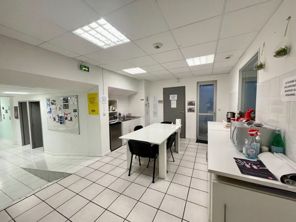   MURS COMMERCIAUX 185 M2 Lunel