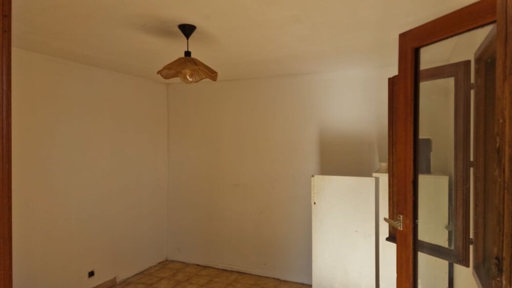 Vente Propriété/Château Bâtiments agricole avec studio à rénover - 19 hectares Saint cirice
