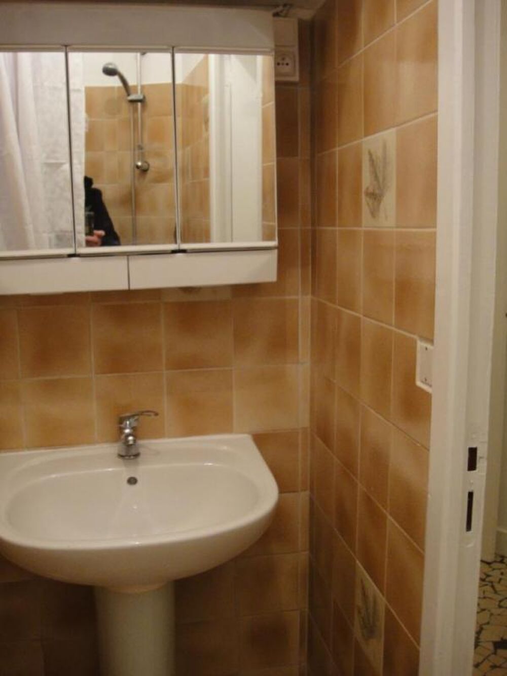 Location Appartement Studio de 21m2  louer sur Courbevoie Courbevoie