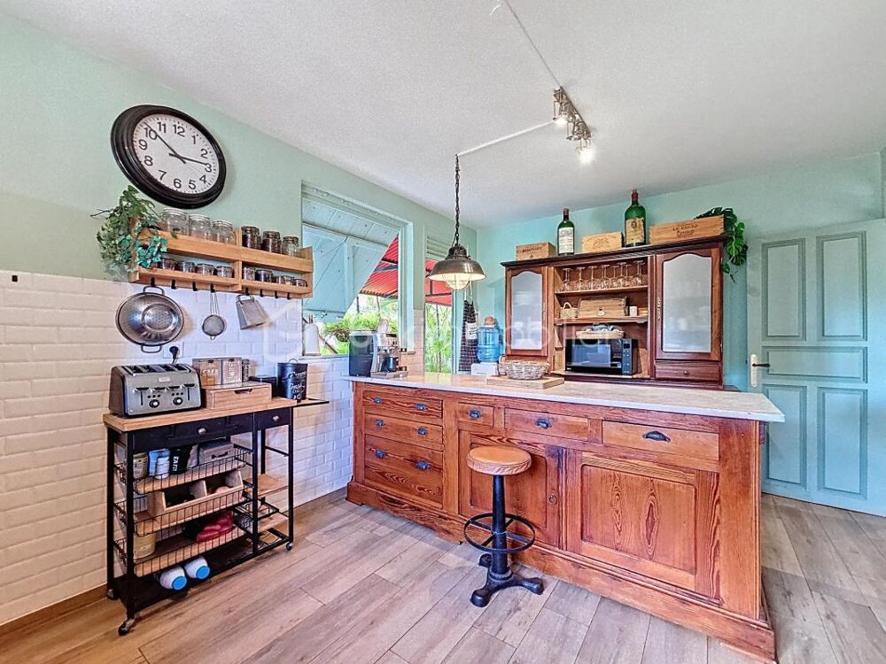 à vendre  Propriété/château Saint-François (97118)