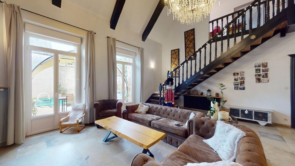 À vendre, ensemble immobilier comprenant une maison d'habitation de caractère et 6 appartements en location