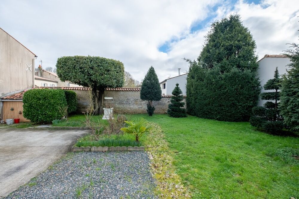 Maison à vendre 7 pièces SAINT MEDARD D'AUNIS (17)