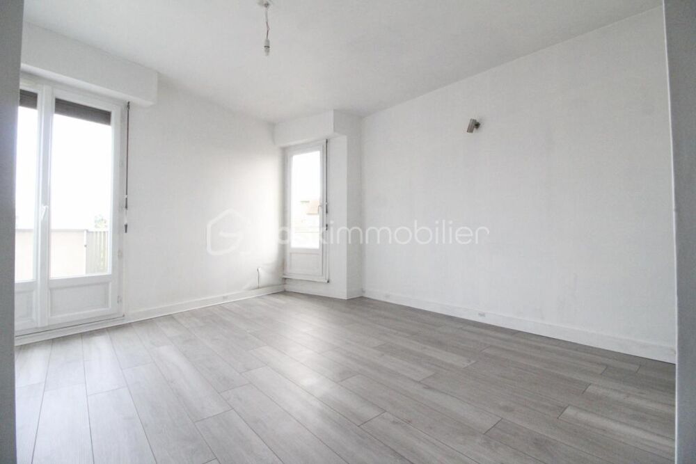Appartement à rafraichir avec terrasse privée