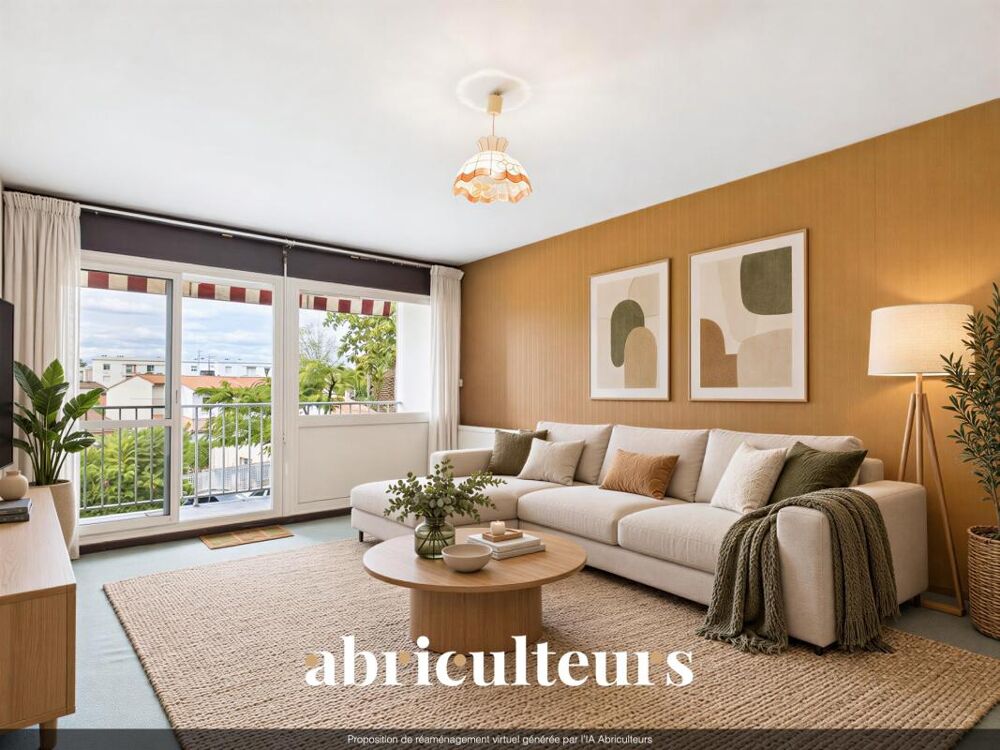 Vente Appartement Talence : T4 traversant de 80 m² avec balcon, parking et cellier, à rafraîchir Talence