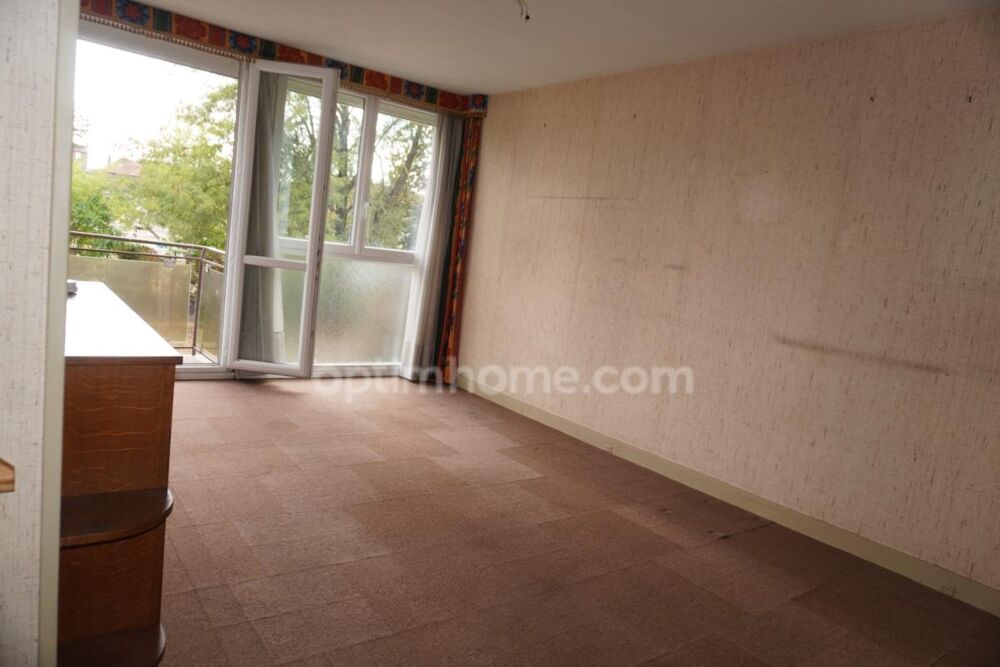 Vente Appartement Appartement à vendre 4 pièces LE BOURGET (93) de 4 pièces / 2 chambres - 69 m2 - 223 000 € FAI Le bourget