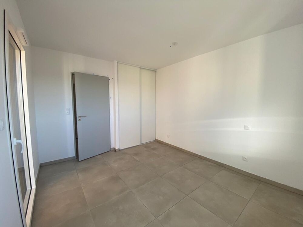 Dpt Hérault (34), à vendre SERIGNAN, appartement 3 pièces de 62.2 m² avec terrasse et stationnement