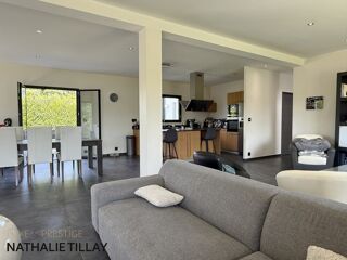  Maison � vendre 8 pi�ces 230 m�