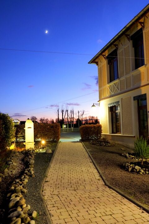   Dpt Allier (03), à vendre ESTIVAREILLES , Murs et Fond ,  Hôtel - Restaurant -Bar ( licence 4 ) 10 minutes de Montluçon 