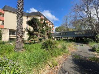  Propri�t�/ch�teau � vendre 15 + pi�ces 5000 m�