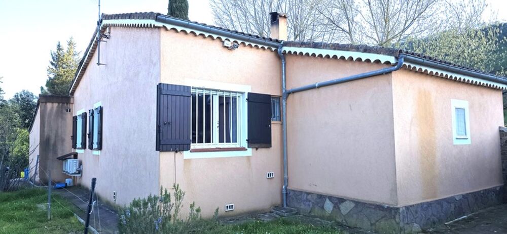 Villa T4 de 93 m2 avec annexes et piscine sur 2229 m2 de terrain