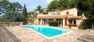  Villa  vendre 8 pices 245 m
