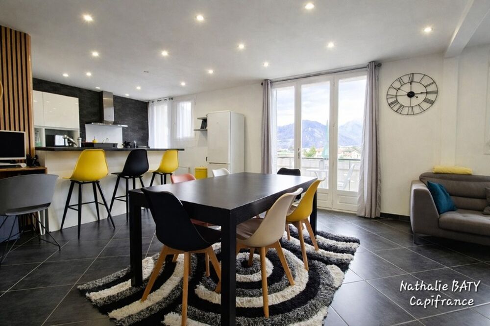 Sous Offre - Belle opportunité - À 15 minutes du lac dAnnecy - Appartement lumineux de 81m² avec grande pièce de vie et faibles