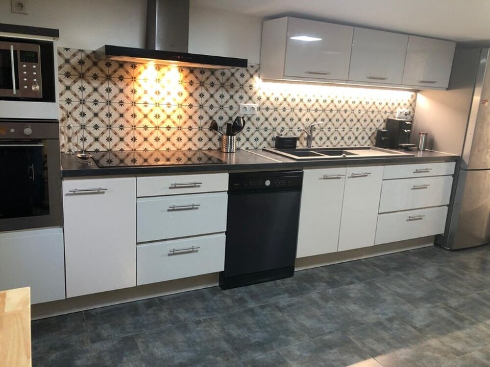 Gond Pontouvre. Maison 121 m² avec garage et dépendances