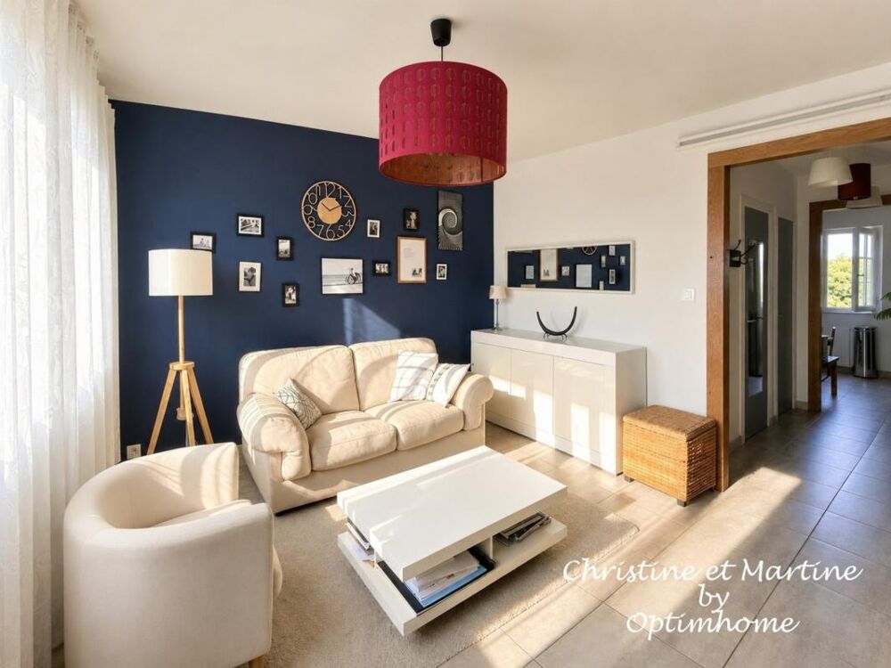 À vendre Clermont-Ferrand  T2 lumineux de 43 m² avec vue dégagée et cave