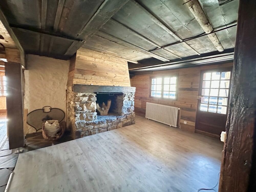 Vente Chalet Dpt Haute Savoie (74),  vendre LA CLUSAZ Chalet de caractre - 3 niveaux - 270 m La clusaz