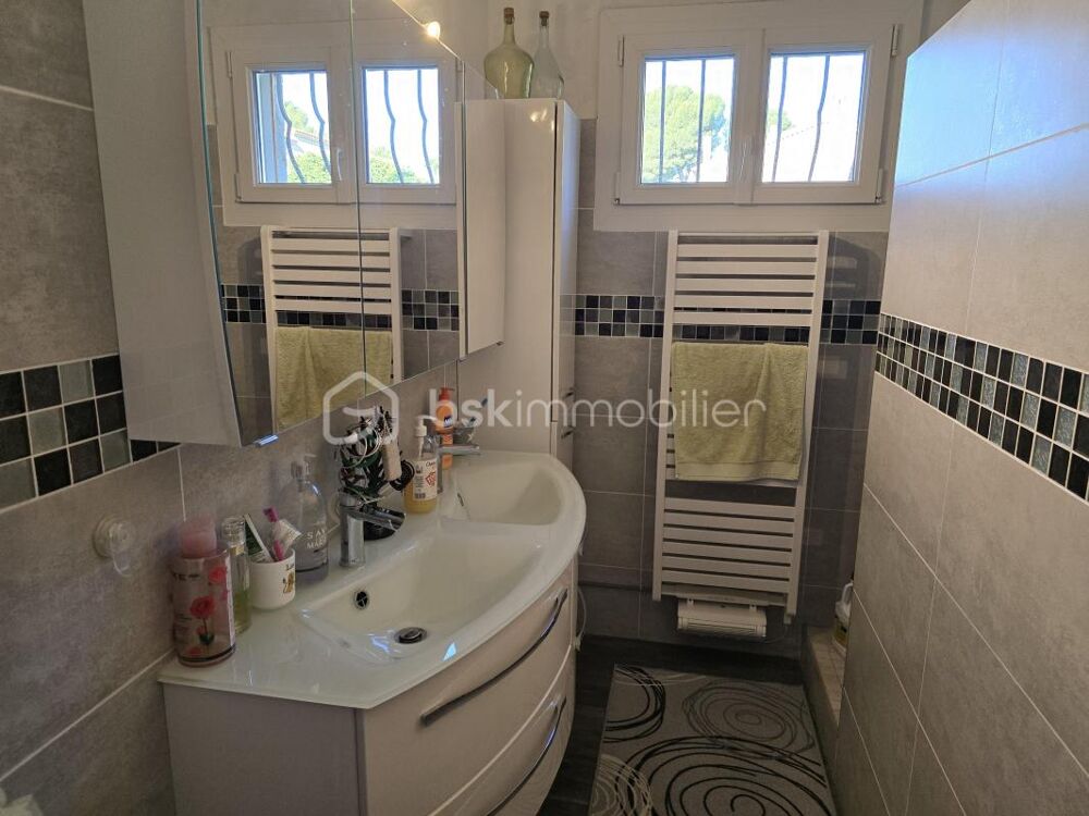 Vente Maison CARRY-LE-ROUET – MER À 5 MIN À PIED – 156 m² HABITABLES – APPARTEMENT INDÉPENDANT DE 52 m² – 3 GARAGES Carry le rouet