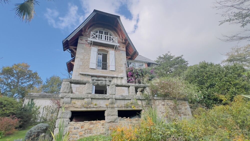 Finistère (29)  À vendre à PONT AVEN - Maison à vendre 6 pièces de 145 m² habitable et 230 m² utile - Terrain de 4 500 m² - Gar
