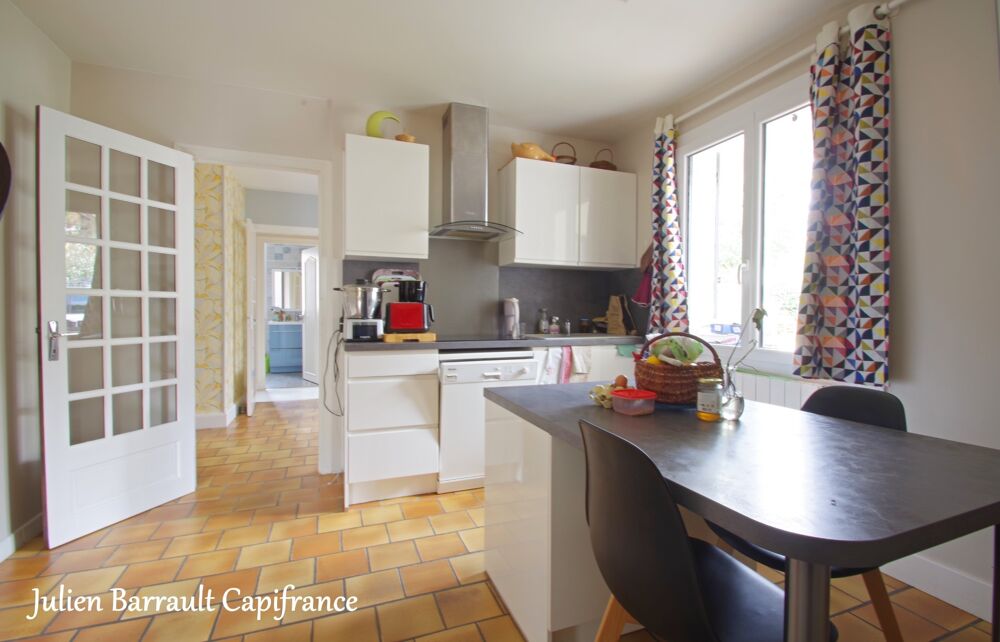 Vente Maison Maison familiale de 127,48 m² avec 5 chambres sur un terrain clos de 1133 m² Saint julien l ars