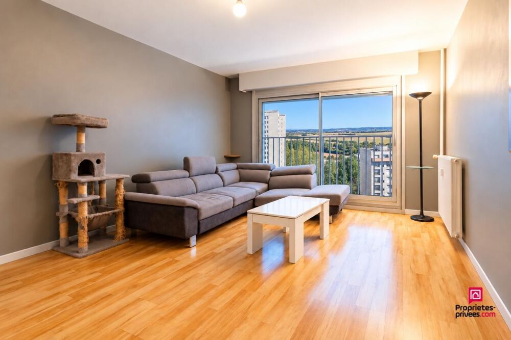 Vénissieux T3 de 66 m² avec ascenseur et vue dégagée