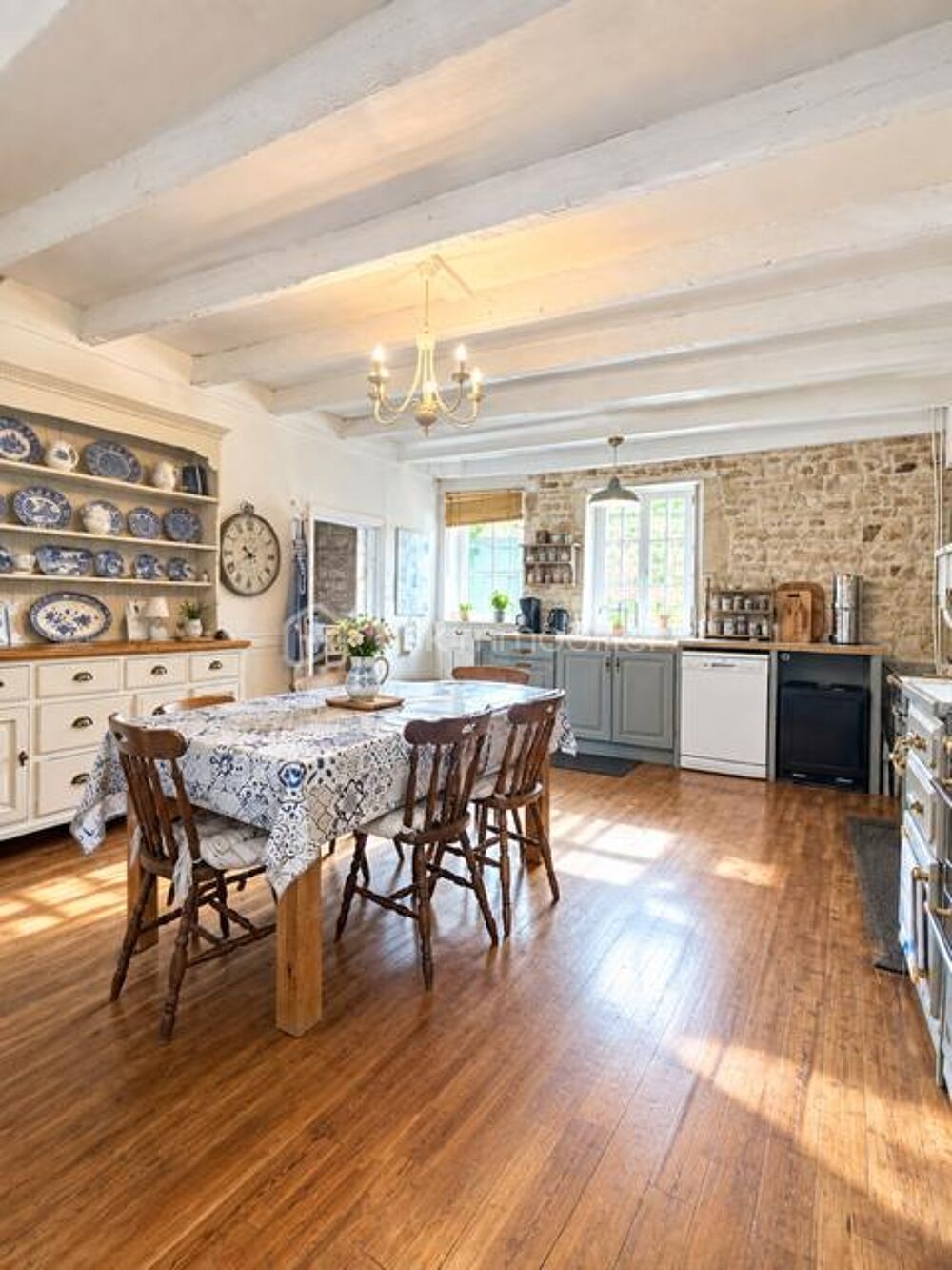 Charentaise en Pierres 163M²- 3 Chambres avec salle d'eau privée Grange AUCUN TRAVAUX A PREVOIR