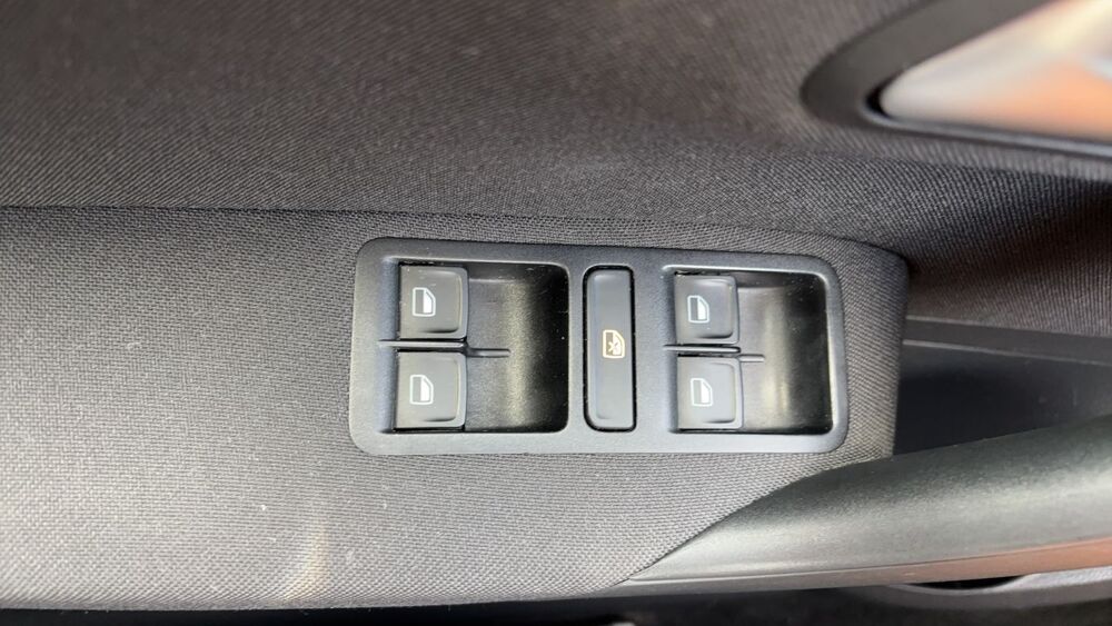 Polo soci&eacute;t&eacute; V 1.4 TDI 75 Lounge 2016 occasion 06200 Nice