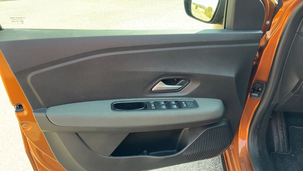 Sandero 0.90 TCe 91 Stepway Expression - 5 places Entretien construc 2024 occasion 91710 Vert Le Petit