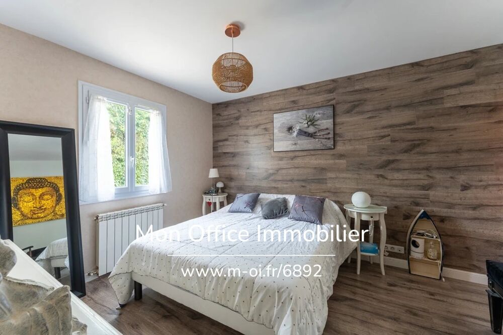 à vendre  Maison Villelaure (84530)