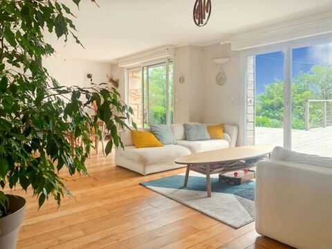   Maison 200 m2 à 10 mns de Vannes Maison - 7 pièce(s) - 196 m²
