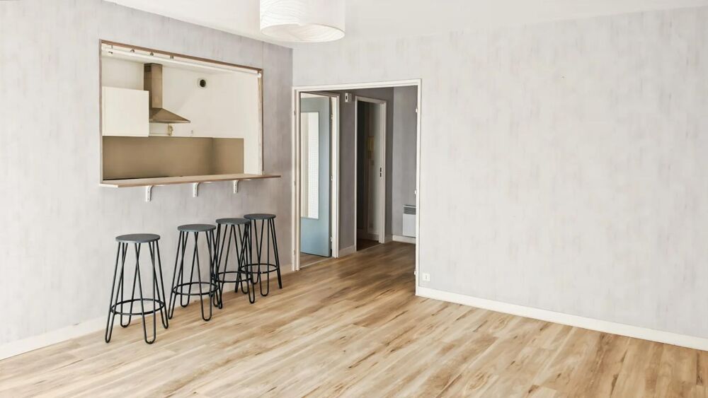 Appartement lumineux sous les toits, La Riche