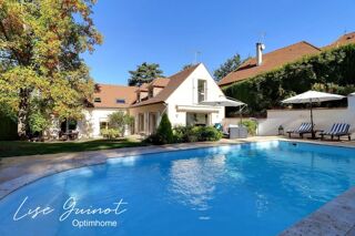  Maison à vendre 8 pièces 243 m²