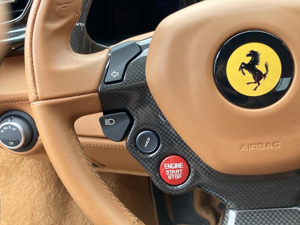 488 Spider 3.9 V8 670 CH - ORIGINE FRANCE ENTRETIEN EXCLUSIF FER 2016 occasion 14650 Carpiquet