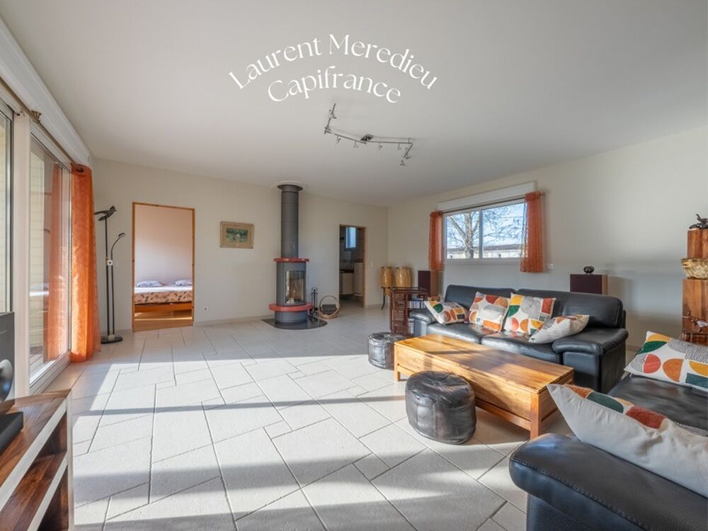 CUBZAC-LES-PONTS  Maison de 196 m² - 5 Chambres- sur terrain arboré