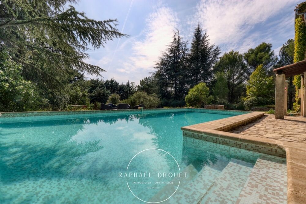 Vente Maison AU CŒUR DE LA CAMPAGNE DU LUBERON – PROPRIETE DE 208 M2 AVEC PISCINE SUR 5600 M2 DE TERRAIN Apt