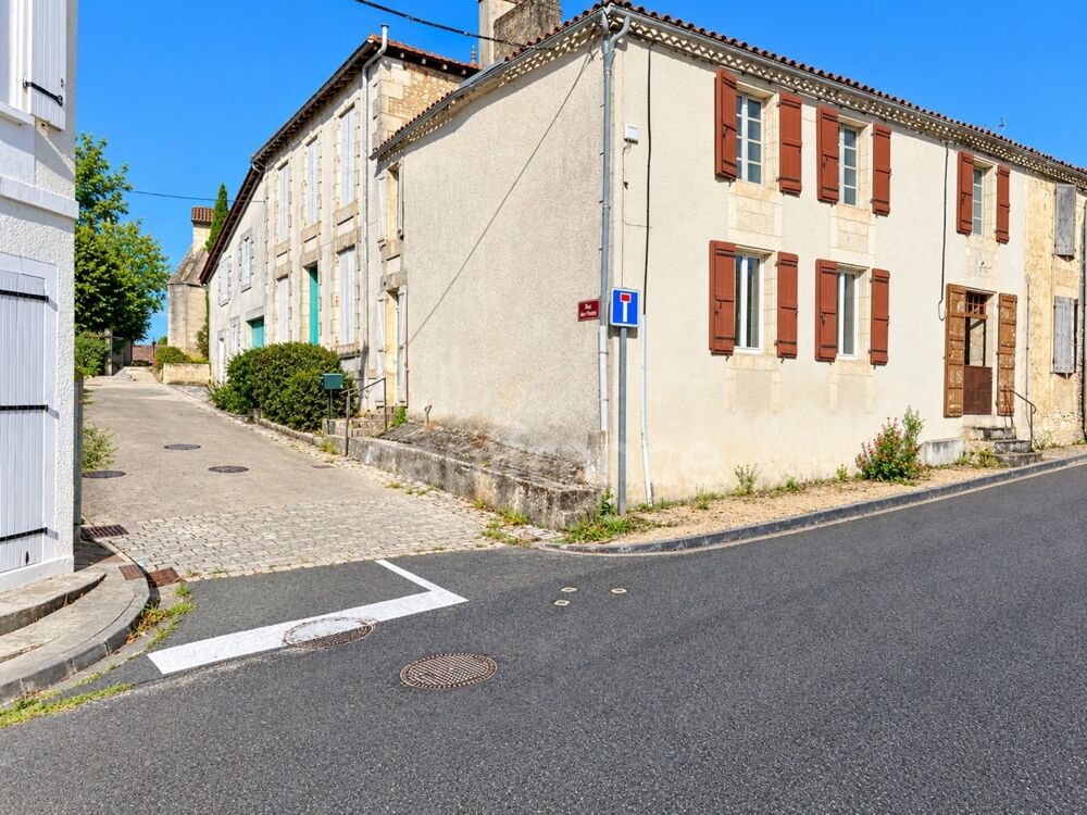 Maison 6 pièces 153 m² · à Chevanceaux · 153 m² · 59 000 €