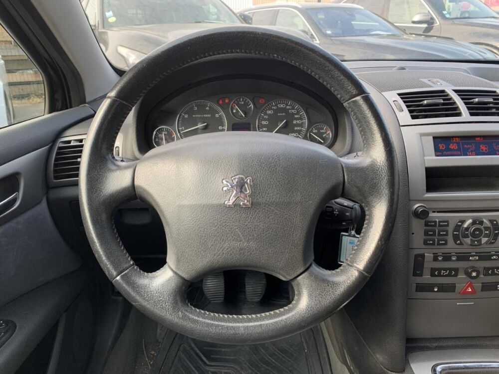 407 1.8e 116 CH Ex&eacute;cutive 2004 occasion 14650 Carpiquet