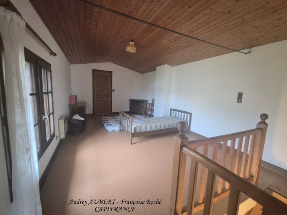 Maison à vendre 6 pièces LUSSANT (17)