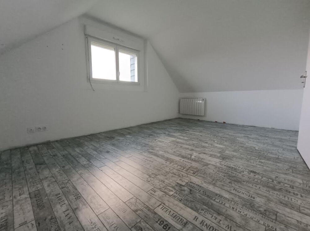 29520 Laz maison en partie restaurée avec 5 chambres 2 grandes pièces de 26 m² et 46 m²
