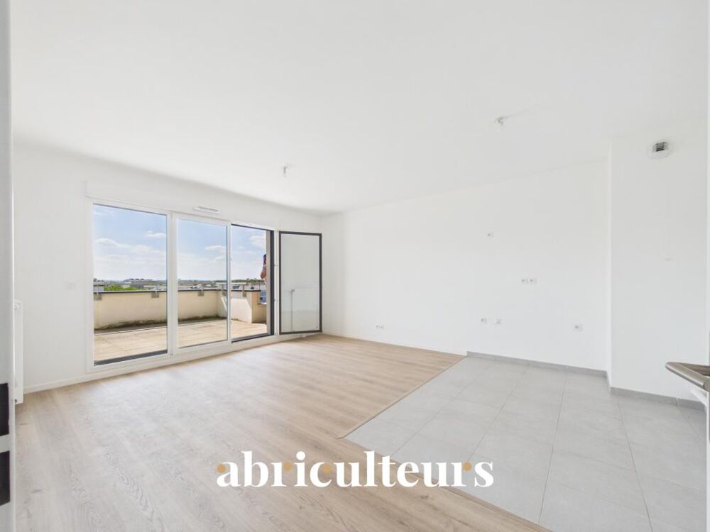 Appartement 5 pièces 91 m²  4 chambres, 2 terrasses, 2 parkings  Colombes - Allée Françoise Héritier
