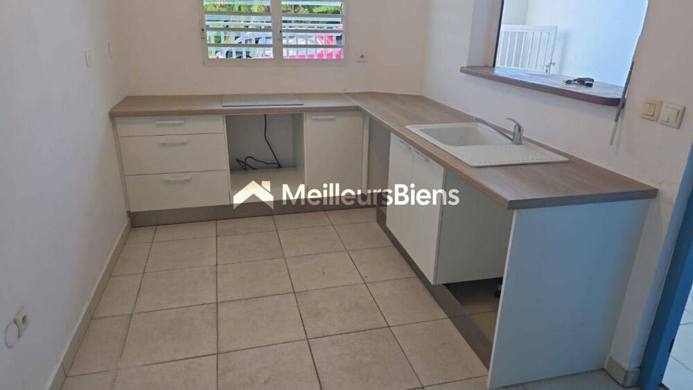 Vente Duplex/Triplex Duplex 4 pi�ces vue mer � Baie-Mahault (97122) � 245 000 � Baie mahault