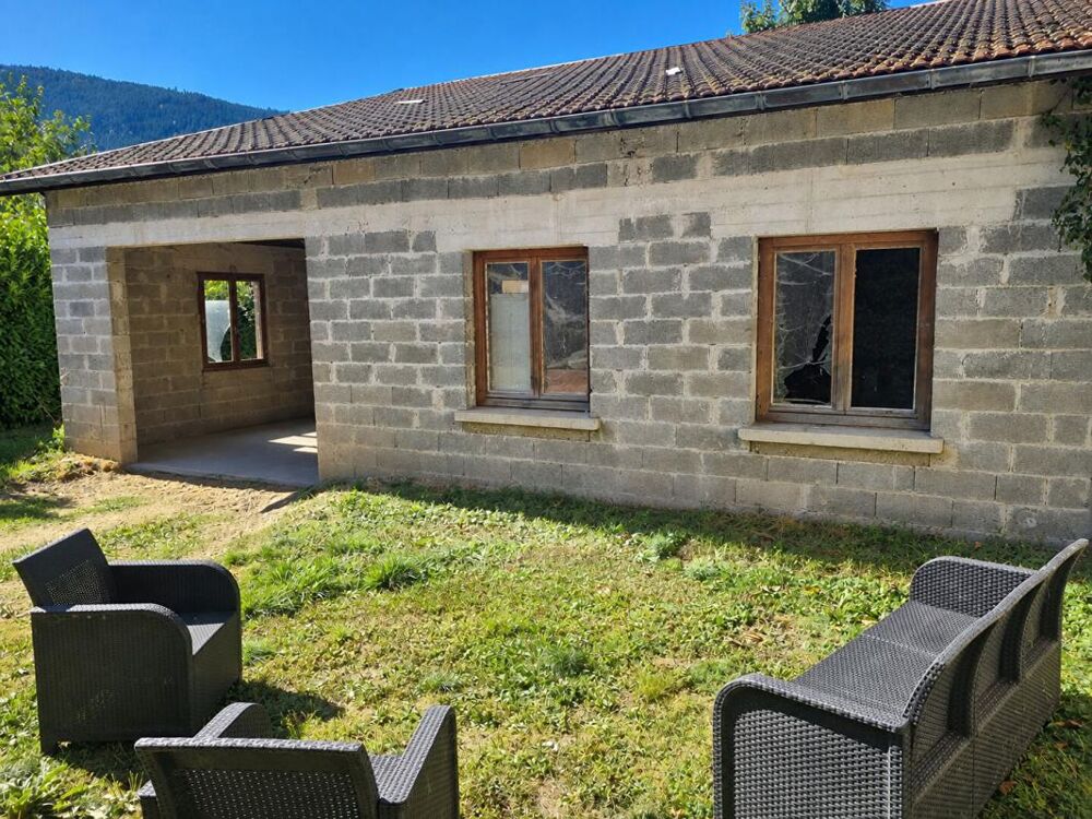 Saint Sauveur en Rue 42220 maison familiale sur sous-sol complet 103.61m² habitables 4 chambres sur 1568m² de terrain