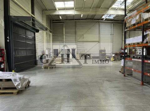   ENTREPÔT  BUREAUX À VENDRE A Villeneuve La Garenne 
