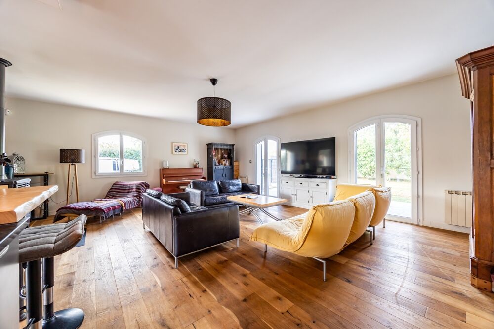Vente Maison De beaux volumes, un jardin généreux, une vraie maison de famille à Léognan Leognan