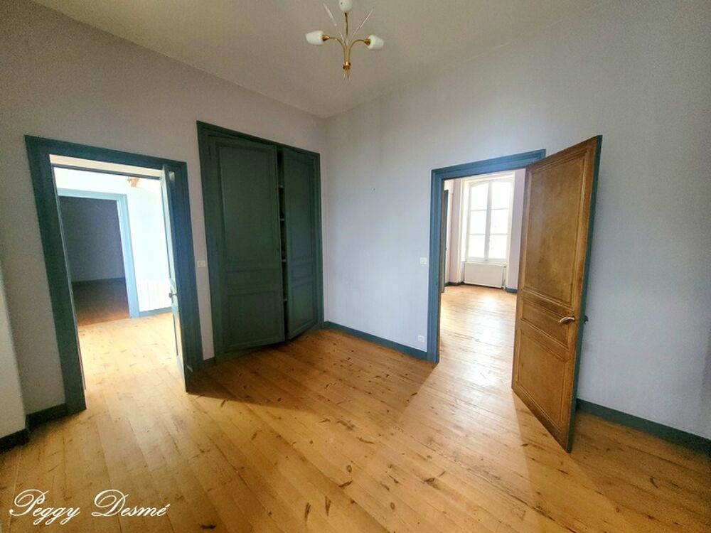 � vendre  Propri�t�/ch�teau Saint-Jean-d'Ang�ly (17400)