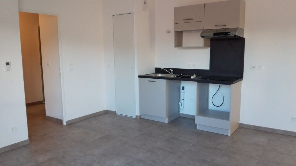 Location Appartement T3 avec balcon et parking à MEYZIEU Meyzieu
