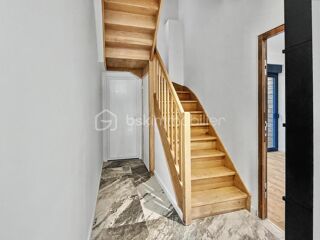  Immeuble à vendre 4 pièces 160 m²