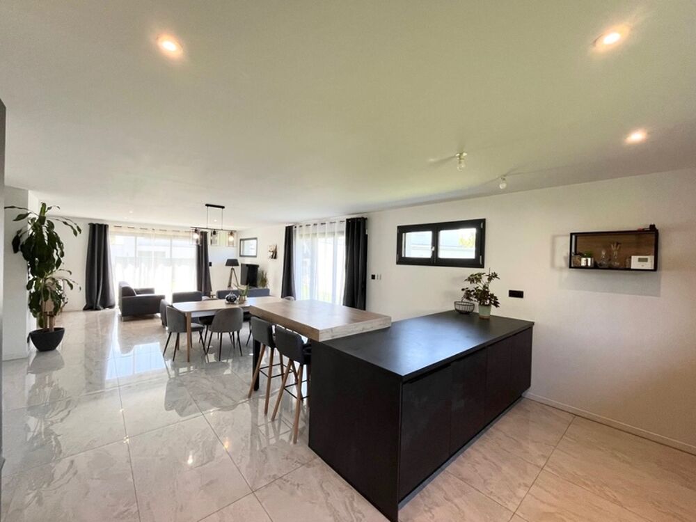 Vente Maison MAISON CONTEMPORAINE - 141 m² - MEUCON Meucon