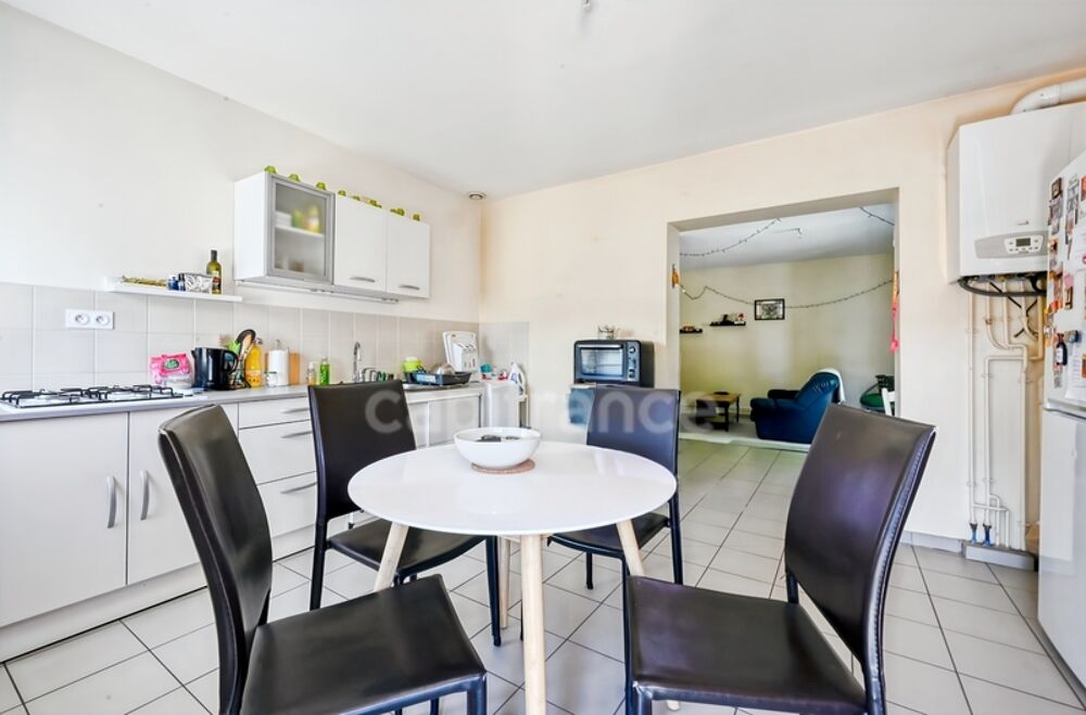 Maison en limite de campagne - 6 Pièces - Hauteurs de Givors - Divisée en 2 appartements - Potentiel locatif